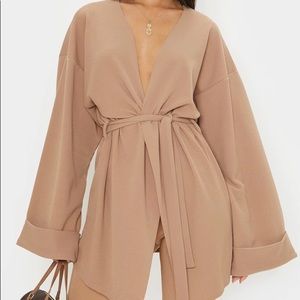Camel belted oversized sleeve blazer